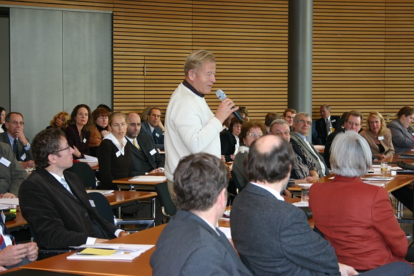 05.jpg - Beitrag aus dem Plenum