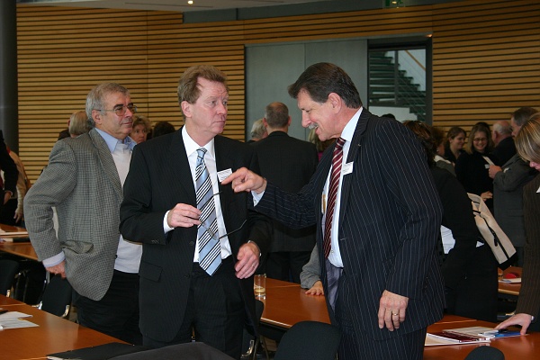 10.jpg - Blick ins Auditorium