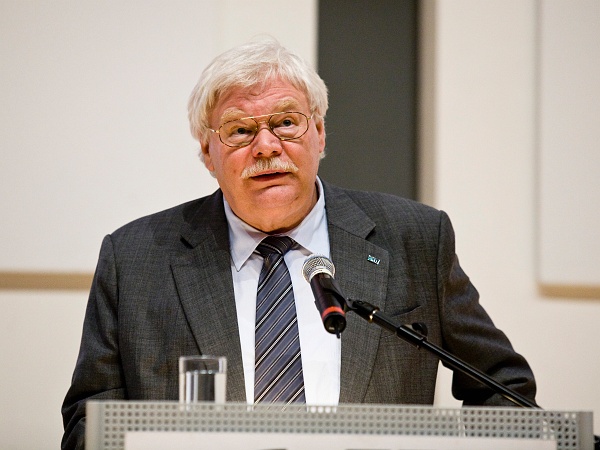 _MG_0073.JPG - Grußworte von Prof. Dr. sc.tech. Horst Hippler, Präsident des KIT 
